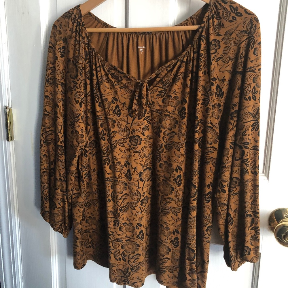 Floral knit top